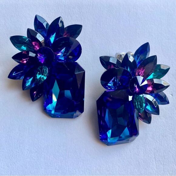 Statement Earrings - Picture 1 of 2